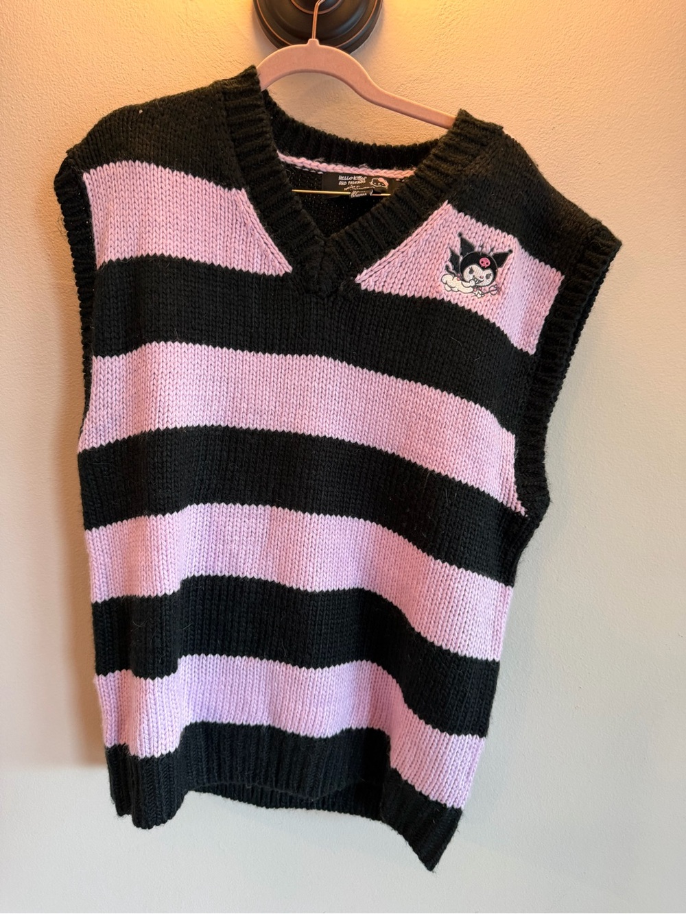 Sanrio Kuromi Forever 21 Striped Knit Sweater Vest Black Purple Small‎